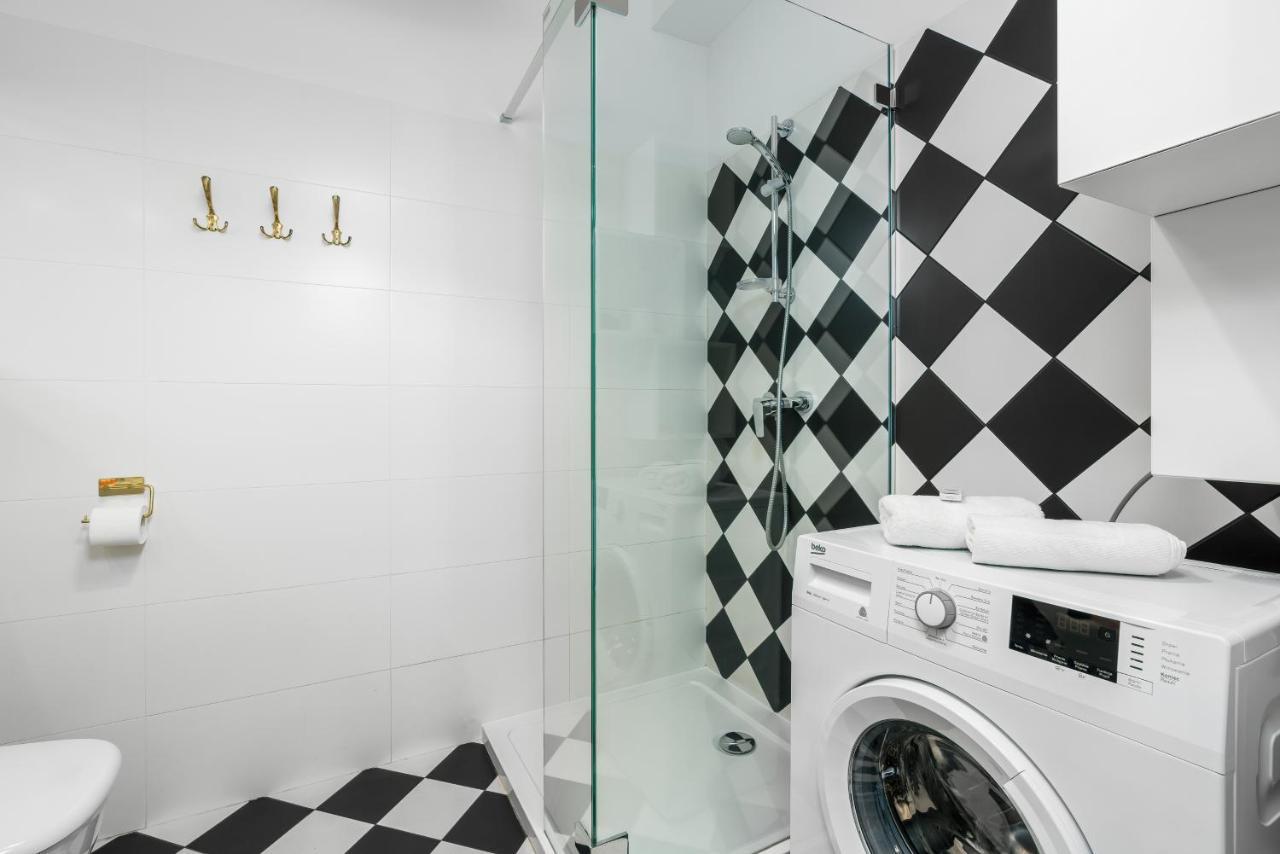 Apartment Poznan Mtp Chelmonskiego By Noclegi Renters Esterno foto