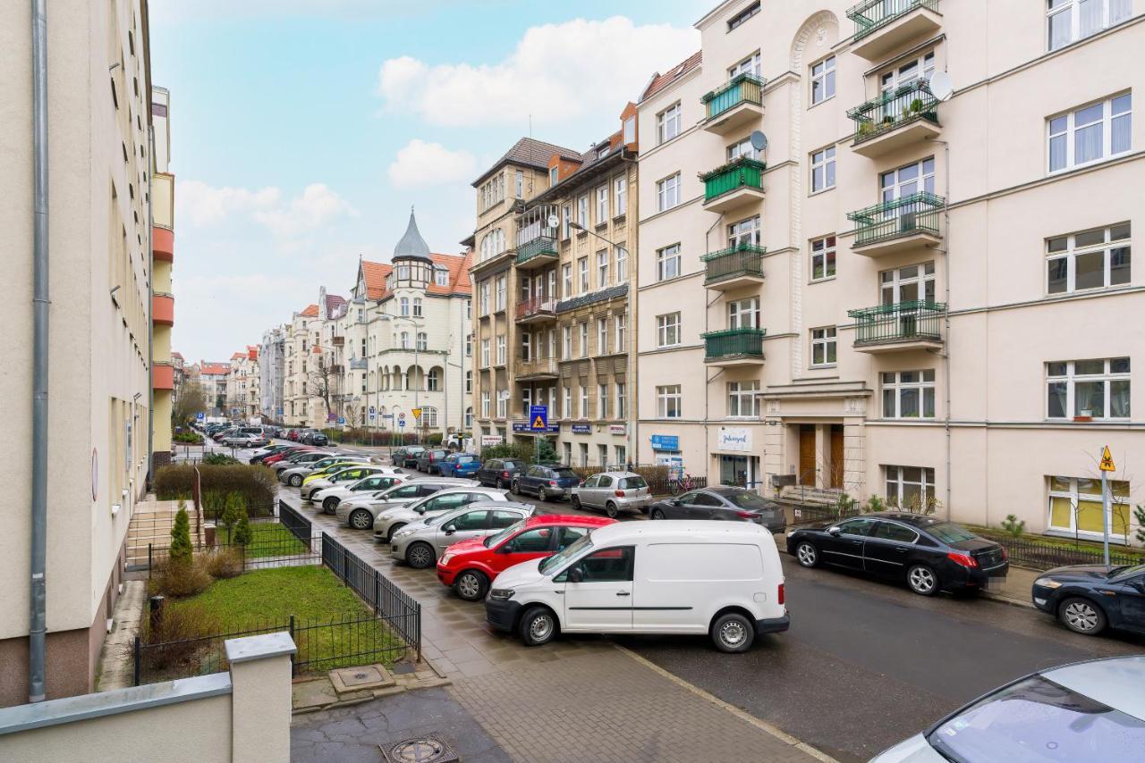 Apartment Poznan Mtp Chelmonskiego By Noclegi Renters Esterno foto