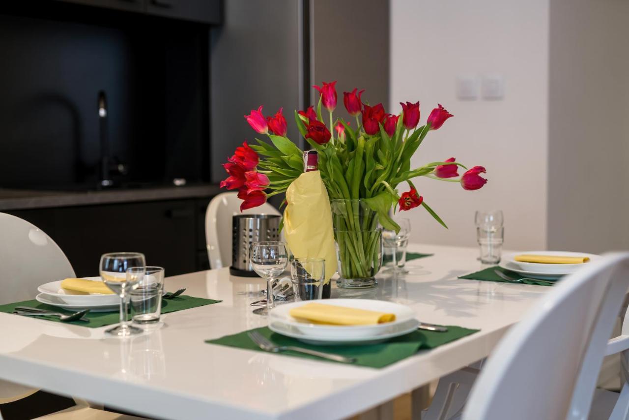 Apartment Poznan Mtp Chelmonskiego By Noclegi Renters Esterno foto
